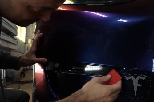 Tesla lámpafóliázás rásimítása ködlámpára, allépés: 3. bemutató kép Tesla lámpafóliázás rásimítása ködlámpára, allépés: 3. illusztráció